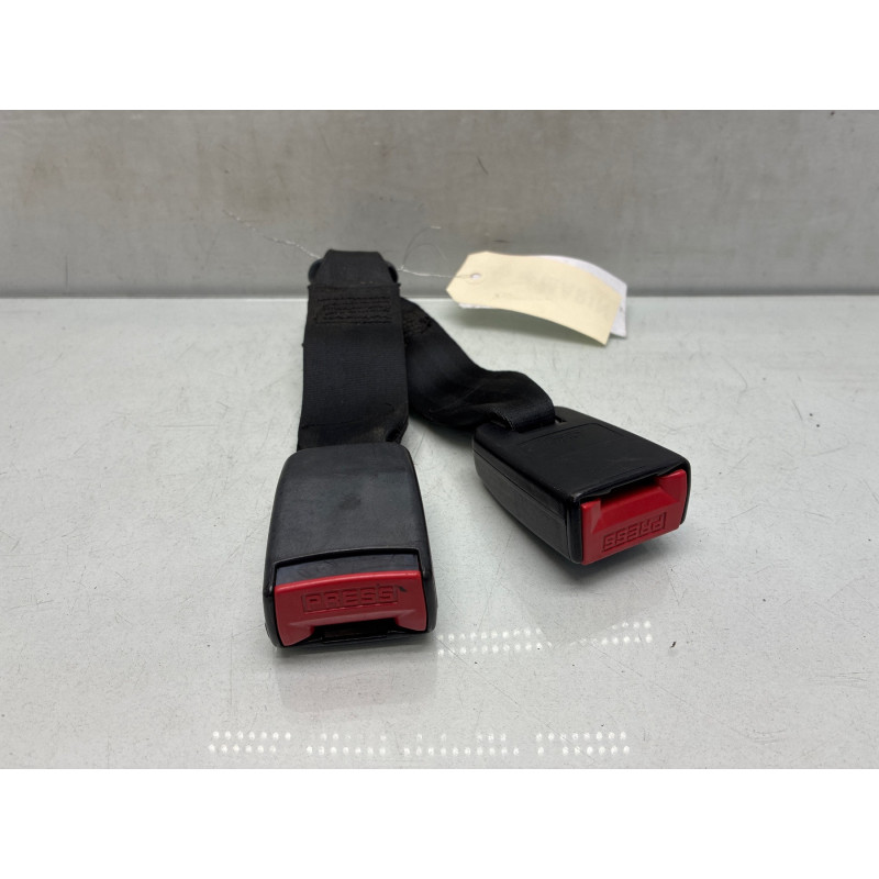 Attache ceinture arriere gauche PEUGEOT 306 Photo n°1