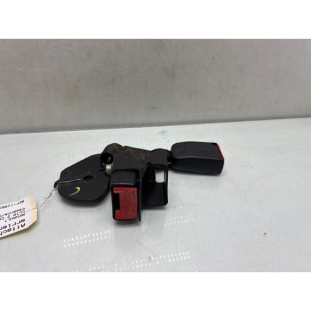Attache ceinture arriere droit RENAULT CLIO 2 CAMPUS Photo n°1