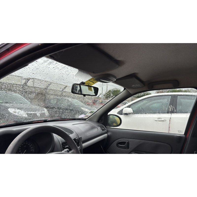 Attache ceinture arriere droit RENAULT CLIO 2 CAMPUS Photo n°20