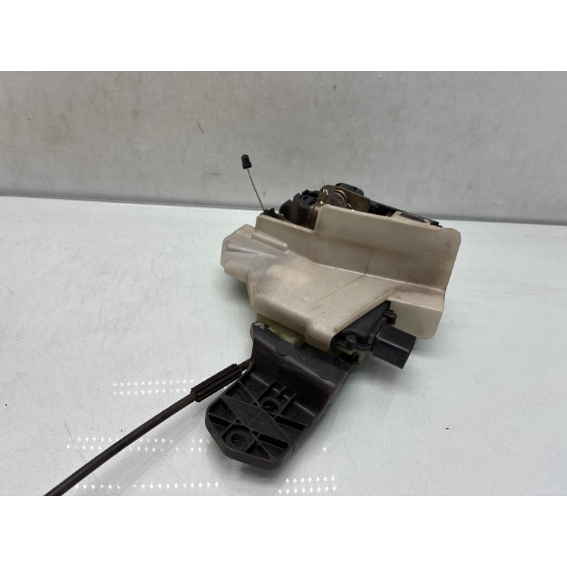 Serrure arriere gauche VOLKSWAGEN PASSAT 4 Photo n°5