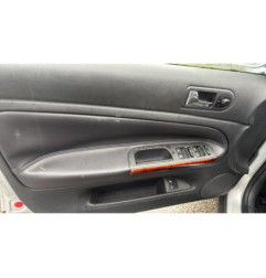 Serrure avant gauche VOLKSWAGEN PASSAT 4
