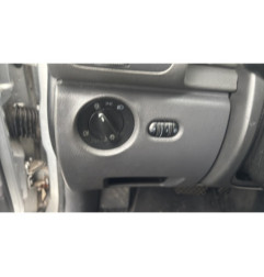 Serrure avant gauche VOLKSWAGEN PASSAT 4