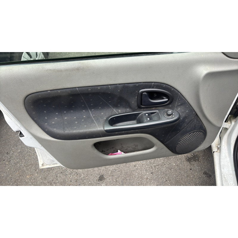 Poignee porte arriere droit RENAULT CLIO 2 Photo n°19