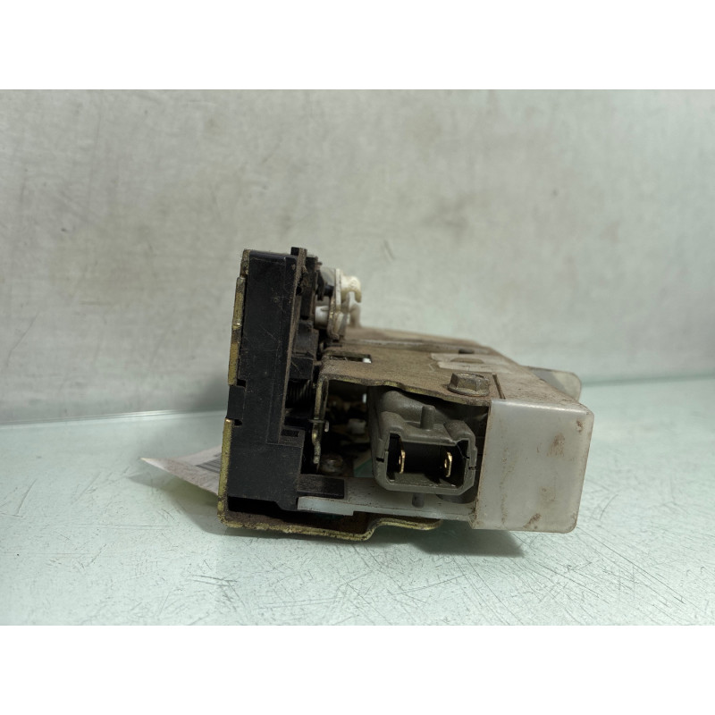 Serrure arriere droit RENAULT CLIO 2 Photo n°4