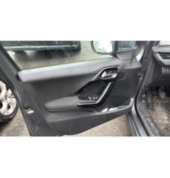 Pretensionneur de ceinture avant droit PEUGEOT 208 1