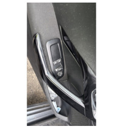 Pretensionneur de ceinture avant droit PEUGEOT 208 1