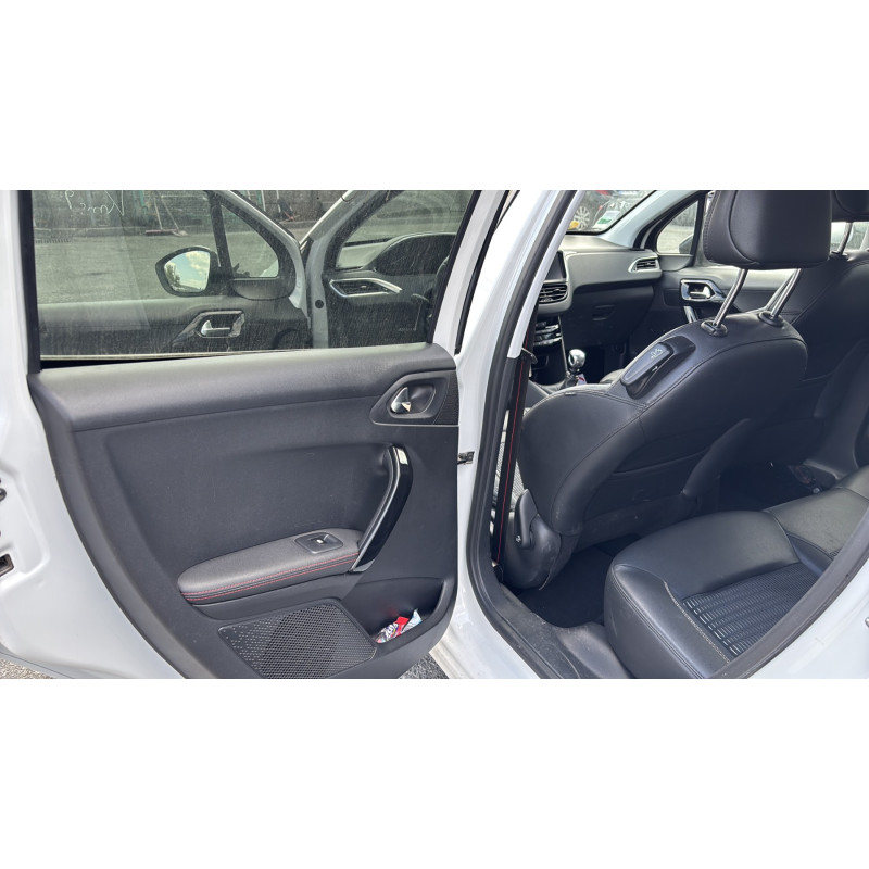 Reservoir AdBlue PEUGEOT 208 1 Photo n°16
