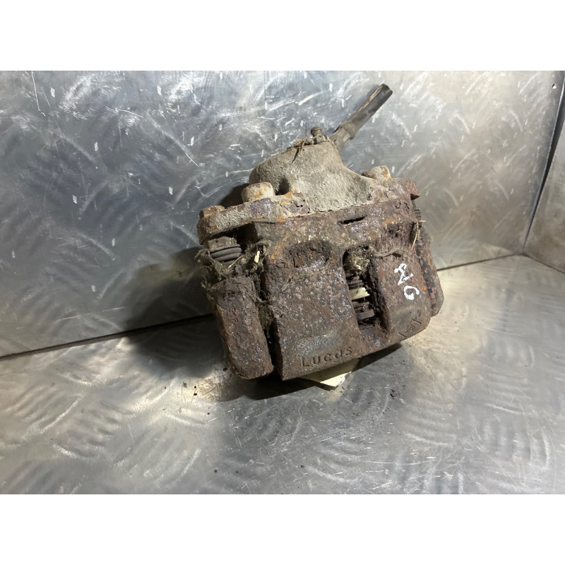 Etrier avant gauche (freinage) RENAULT SUPER 5 Photo n°3