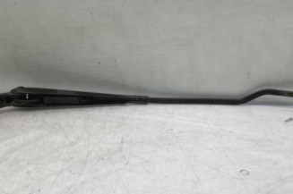 Bras essuie glace avant gauche VOLKSWAGEN PASSAT 4