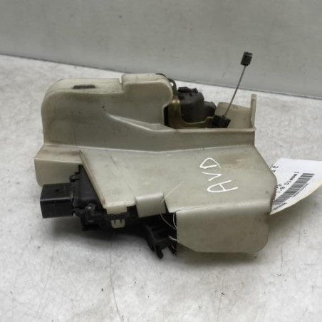 Serrure avant droit VOLKSWAGEN PASSAT 4