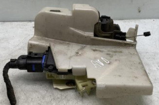 Serrure avant droit VOLKSWAGEN POLO 4