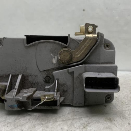 Serrure avant droit PEUGEOT 307