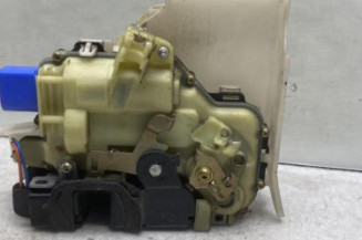 Serrure avant droit VOLKSWAGEN POLO 4