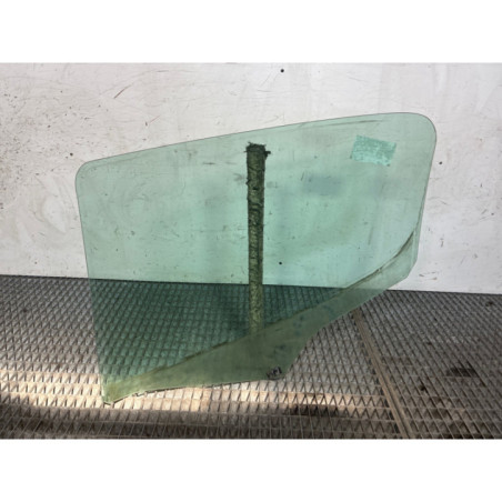 Vitre arriere droit PEUGEOT 308 1