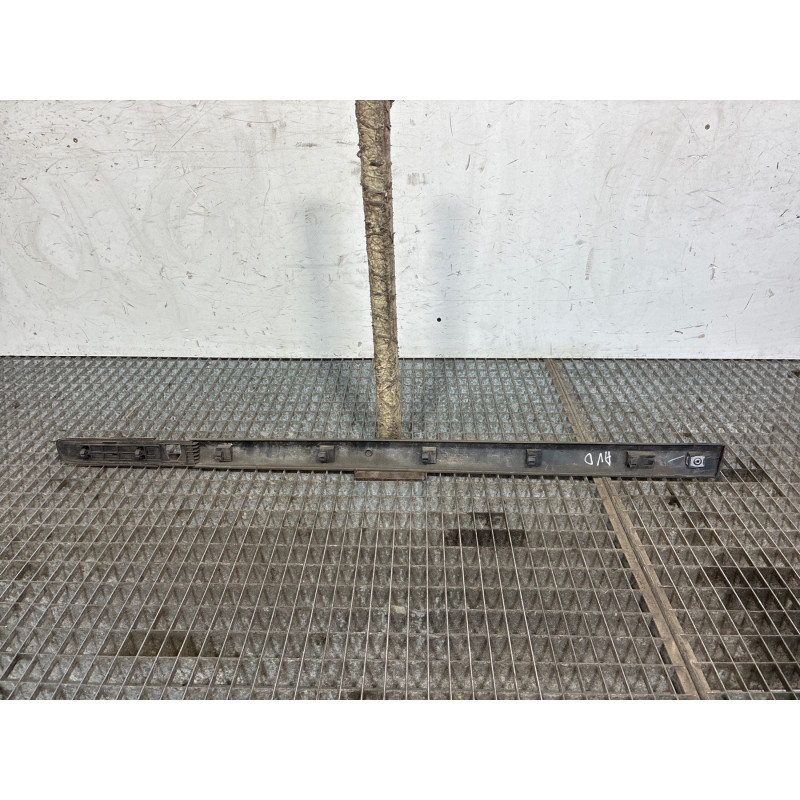 Baguette de porte avant droite RENAULT CLIO 3 Photo n°3