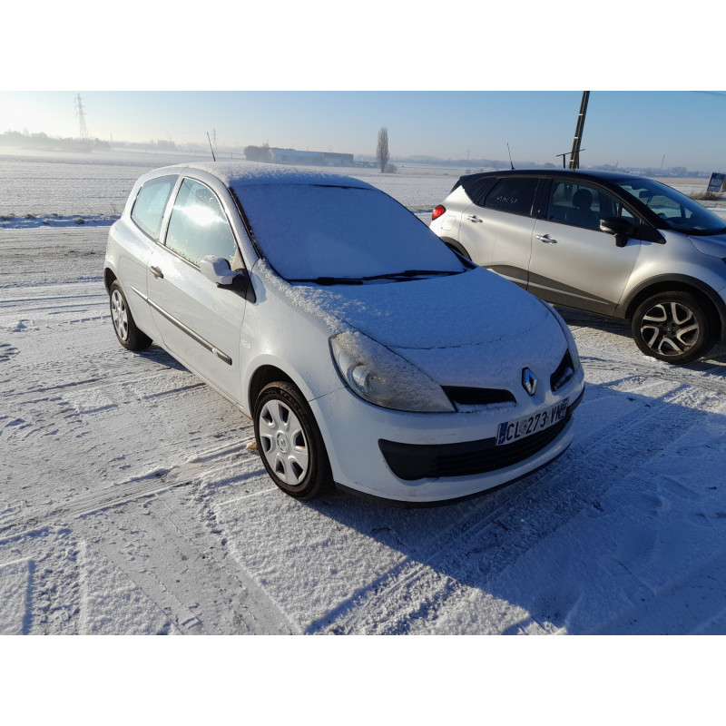 Poignee porte avant gauche RENAULT CLIO 3 Photo n°6