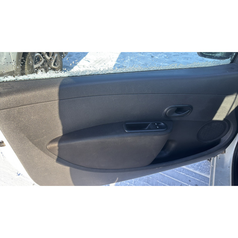 Poignee porte avant gauche RENAULT CLIO 3 Photo n°17