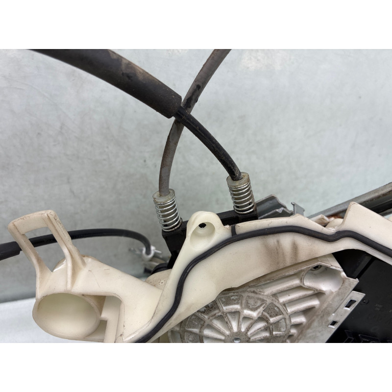 Leve vitre electrique avant gauche SEAT ALTEA Photo n°4