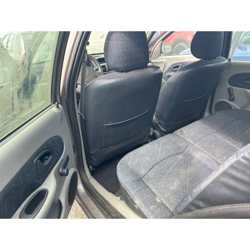 Interrupteur de leve vitre avant droit RENAULT CLIO 2 Photo n°12