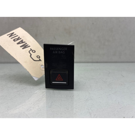 Bouton de warning VOLKSWAGEN GOLF 7