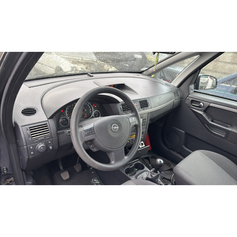 Bouton de coffre OPEL MERIVA A Photo n°17