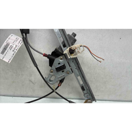 Leve vitre electrique avant gauche PEUGEOT 206 Photo n°1