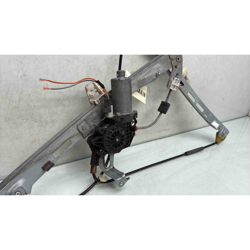 Leve vitre electrique avant gauche PEUGEOT 206 Photo n°4