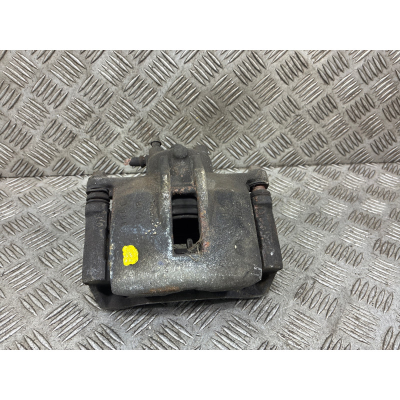 Etrier avant droit (freinage) TOYOTA COROLLA 10 Photo n°1