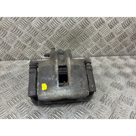 Etrier avant droit (freinage) TOYOTA COROLLA 10 Photo n°1