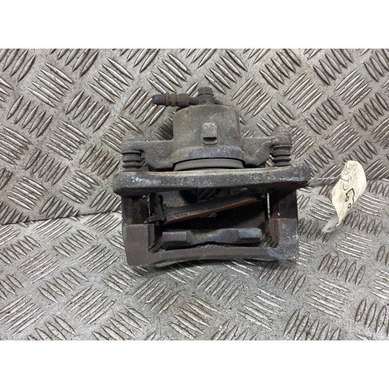 Etrier avant gauche (freinage) TOYOTA COROLLA 10 Photo n°3