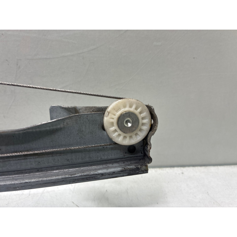 Leve vitre electrique avant droit RENAULT CLIO 4 Photo n°3