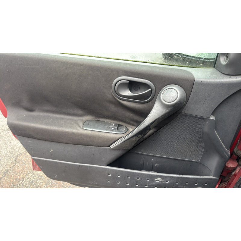 Interrupteur de leve vitre avant gauche RENAULT MEGANE 2 Photo n°12