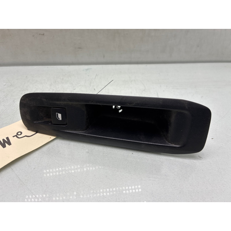 Interrupteur de leve vitre arriere droit PEUGEOT 308 2 SW Photo n°4