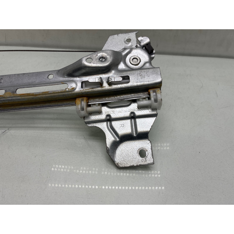Leve vitre electrique arriere droit PEUGEOT 308 2 SW Photo n°1