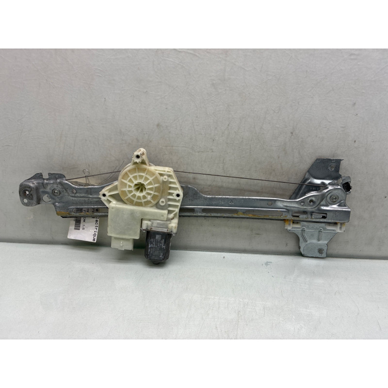 Leve vitre electrique arriere droit PEUGEOT 308 2 SW Photo n°4