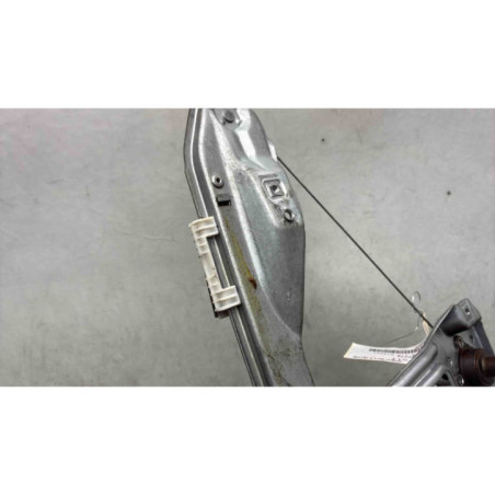 Leve vitre mecanique arriere droit RENAULT CLIO 3