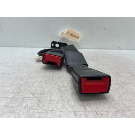 Attache ceinture arriere droit PEUGEOT 3008 1