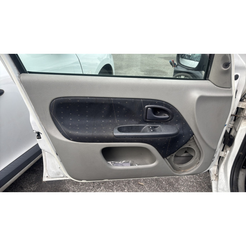 Etrier avant gauche (freinage) RENAULT CLIO 2 Photo n°12