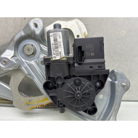 Leve vitre electrique avant droit RENAULT SCENIC 3 Photo n°1