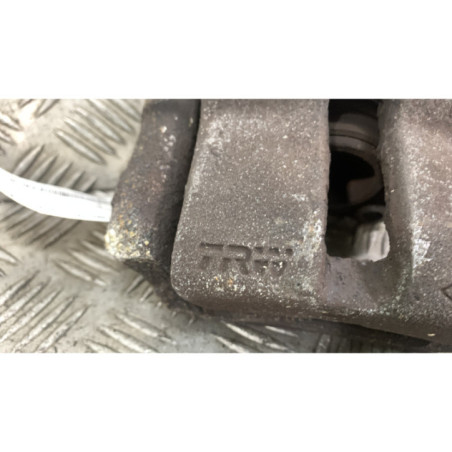Etrier avant gauche (freinage) RENAULT CLIO 2