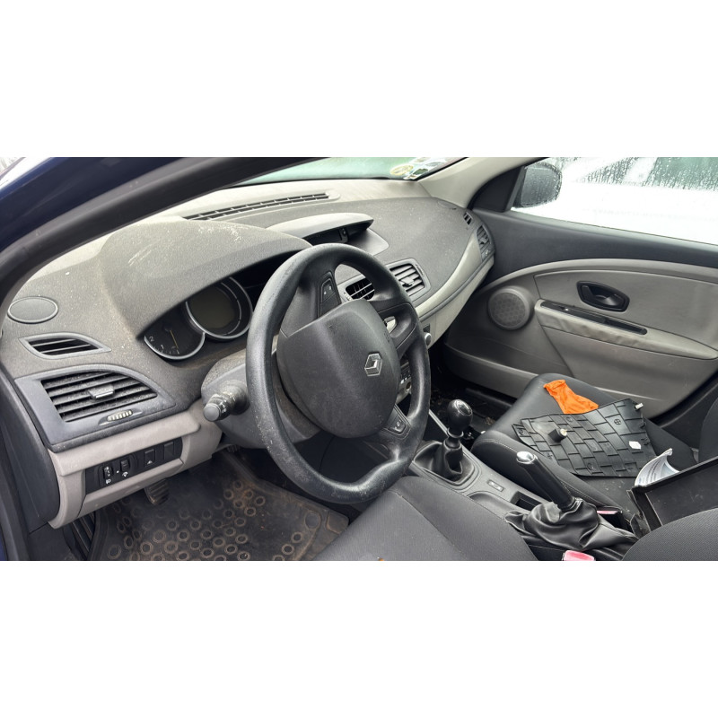 Trappe d'essence RENAULT MEGANE 3 Photo n°16