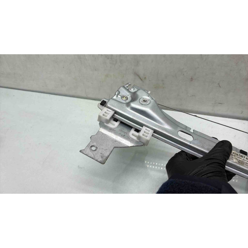 Leve vitre electrique arriere gauche PEUGEOT 5008 1 Photo n°2