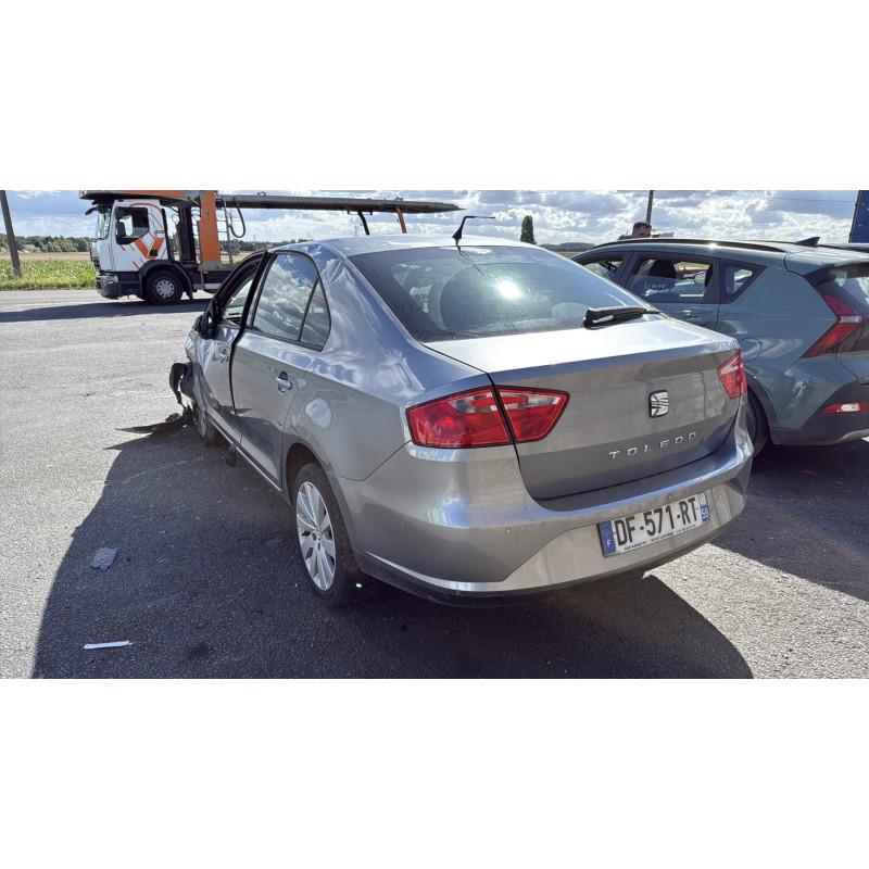Compresseur clim SEAT TOLEDO 4 Photo n°8