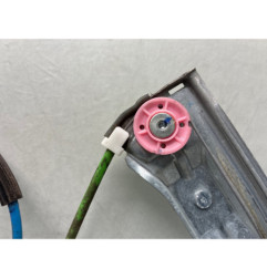 Leve vitre electrique avant droit PEUGEOT 208 1