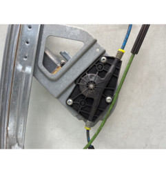 Leve vitre electrique avant droit PEUGEOT 208 1