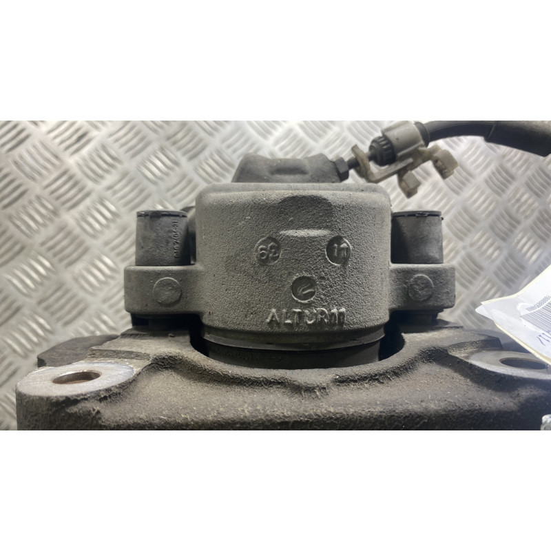 Etrier avant gauche (freinage) BMW SERIE 5 F11 Photo n°5