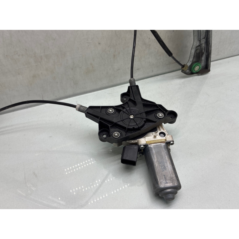 Leve vitre electrique avant gauche MERCEDES VITO 639 Photo n°4