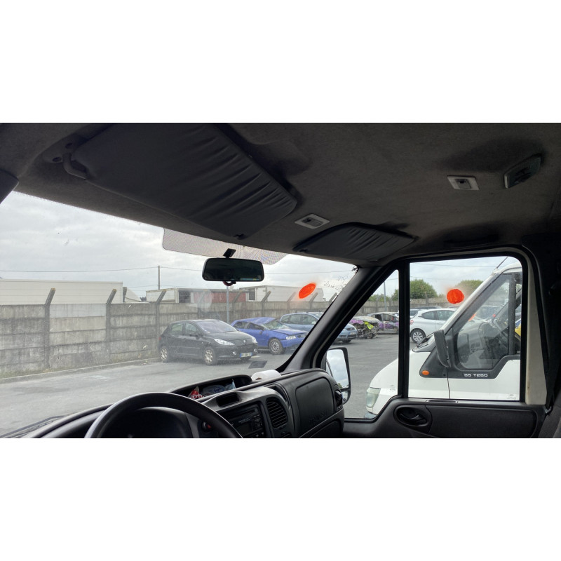 Attache ceinture avant gauche FORD TRANSIT 3 Photo n°18