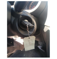 Etrier avant droit (freinage) OPEL CORSA D