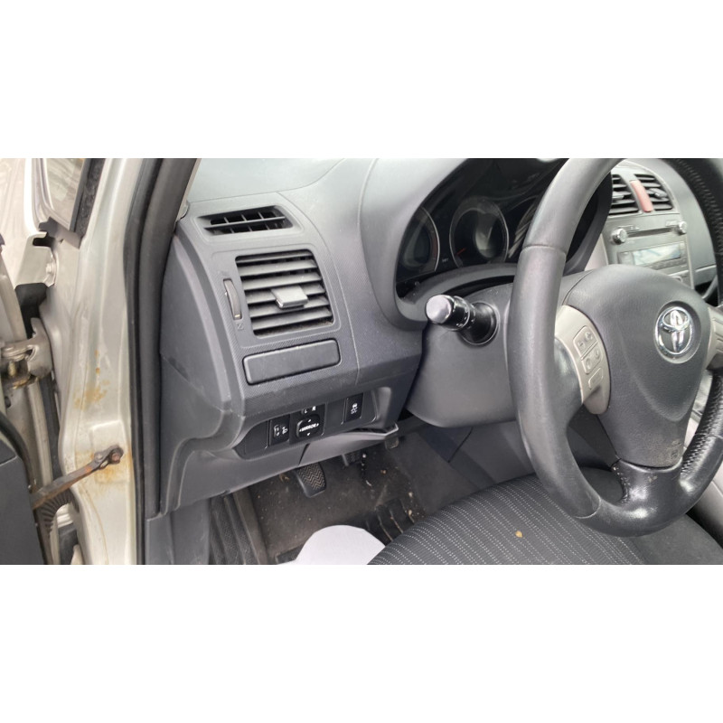 Etrier avant gauche (freinage) TOYOTA AURIS 1 Photo n°9
